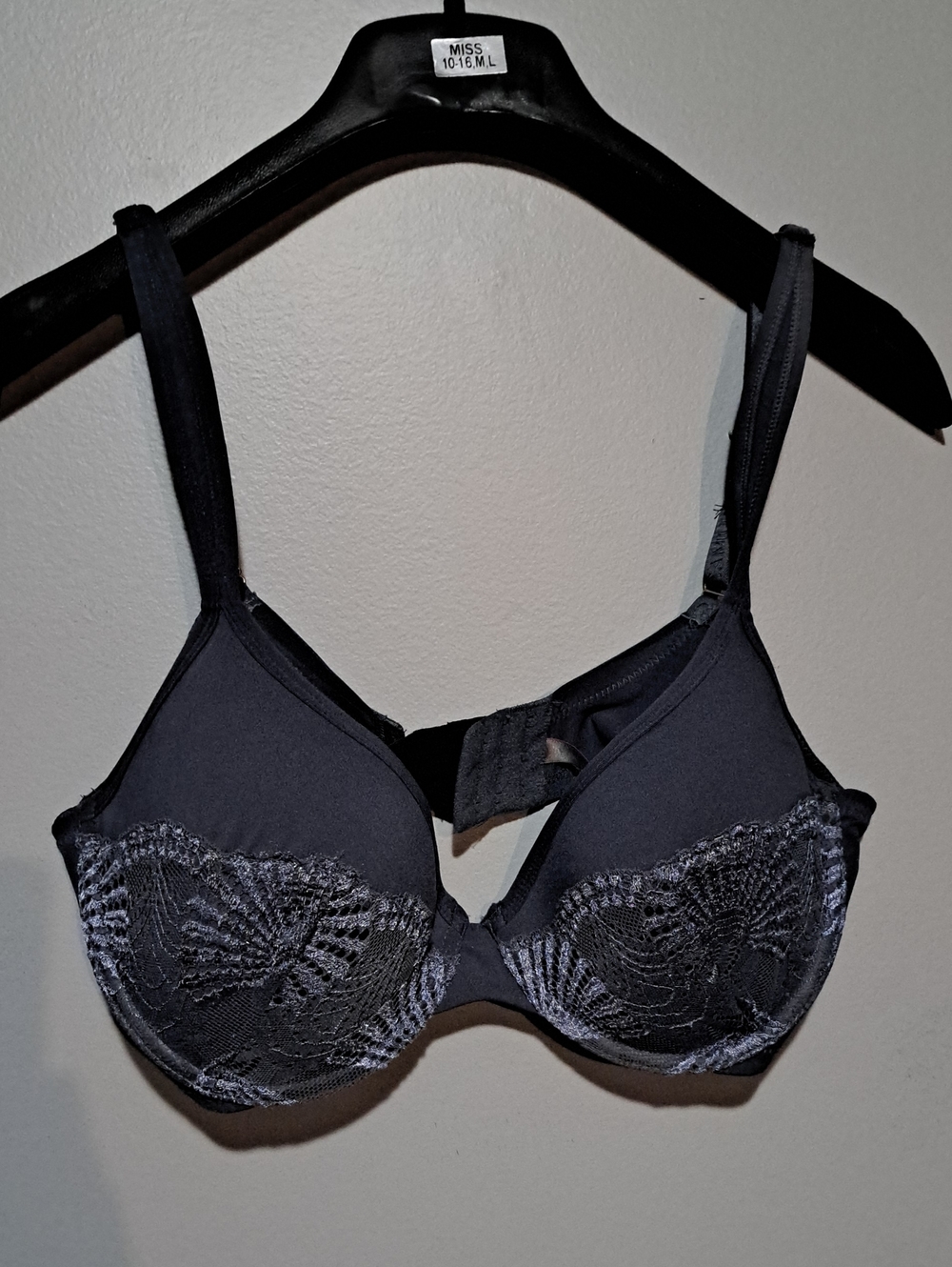 Classic Black Lace Underwire Bra - Women Intimates. Includes An Extender